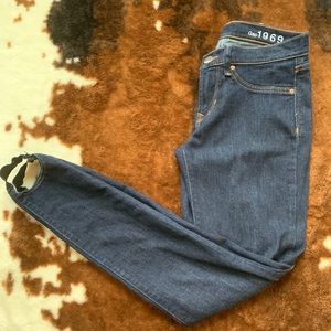 Gap dark wash legging jean size 27/4R